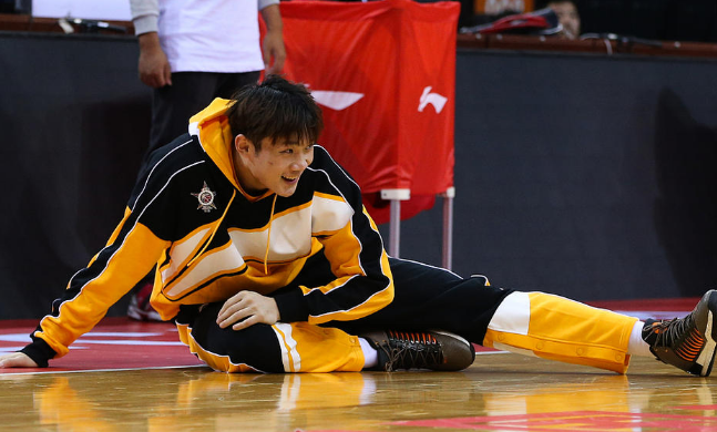 ayx-全明星赛赛后再迎强敌，丹佛掘金门线救险，主帅态度——悬念犹存，更衣室氛围转暖的简单介绍